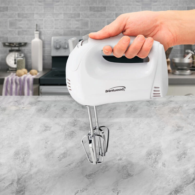 Brentwood 5-Speed Hand Mixer In White - Image 5