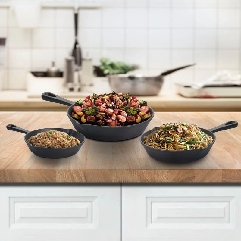 MegaChef Pre-Seasoned 3 Piece Cast Iron Skillet Set - Image 2