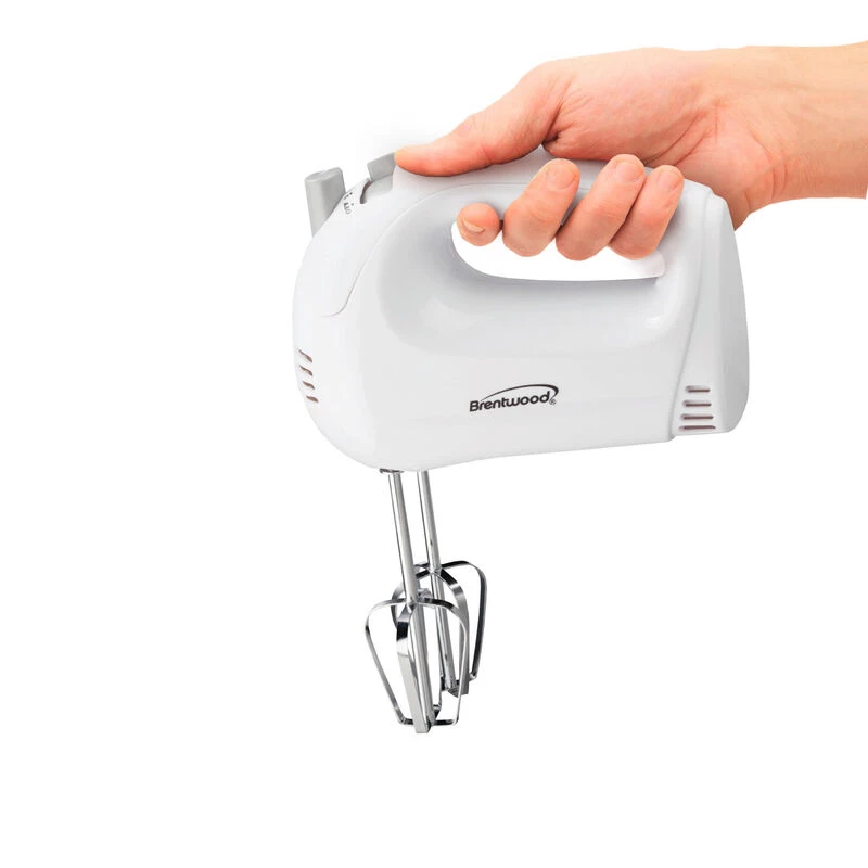Brentwood 5-Speed Hand Mixer In White - Image 2