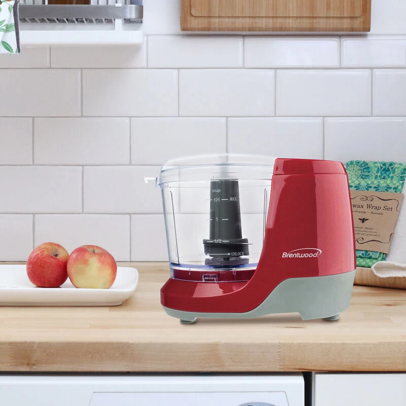 Brentwood 1.5 Cup Mini Food Chopper In Red - Image 2