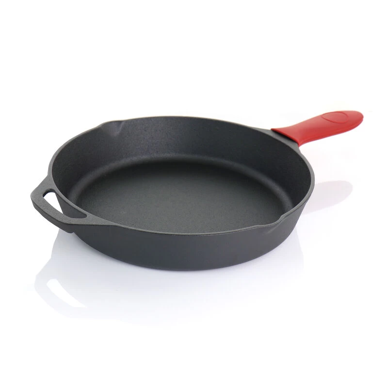 MegaChef Pre-Seasoned 6 Piece Cast Iron Skillet Set With Lids And Red Silicone Holders - Image 3