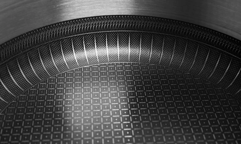 Tri-ply Stainless Steel Diamond Nonstick 3 Piece Frying Pan Set - Image 4